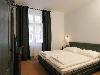 U Cervene Zidle - Red Chair 3* Praga